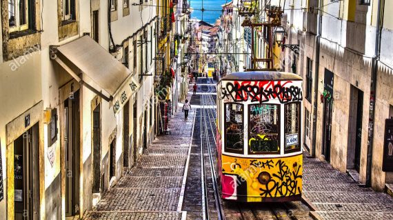 lisbona-calosirte-tram-portogallo