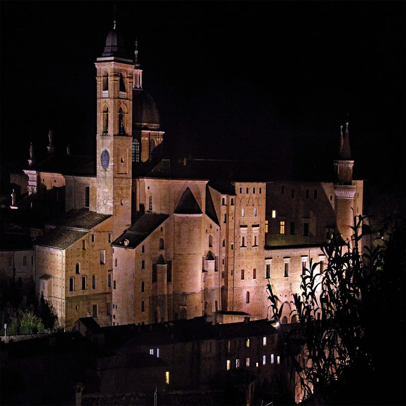 Urbino-calosirte-viaggi-lecce-tour-gruppo