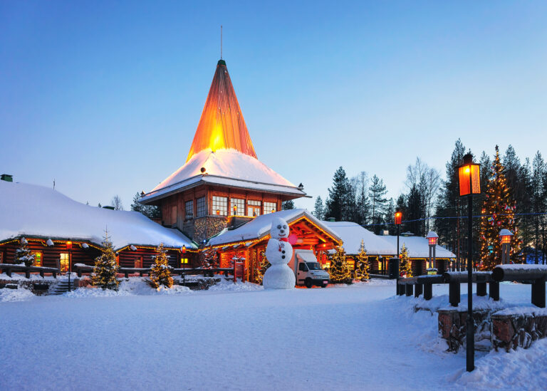 snowman-at-santa-office-in-santa-village-rovaniemi-lapland-evening
